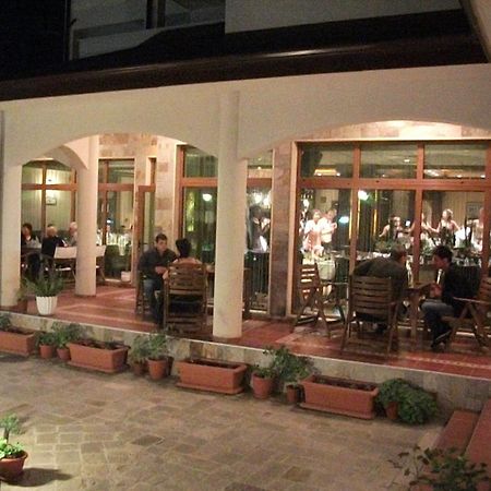 Hotel Park Karnobat Ngoại thất bức ảnh