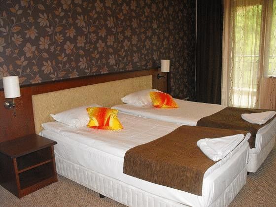 Hotel Park Karnobat Ngoại thất bức ảnh